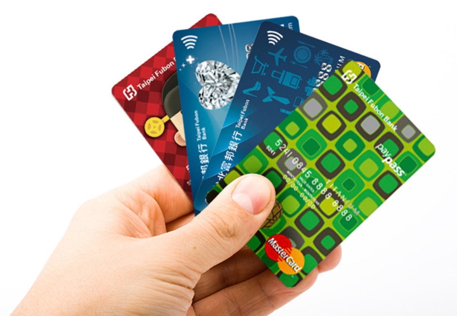 信用卡該辦哪張好？大數據揭曉信用卡網路好評排行榜！