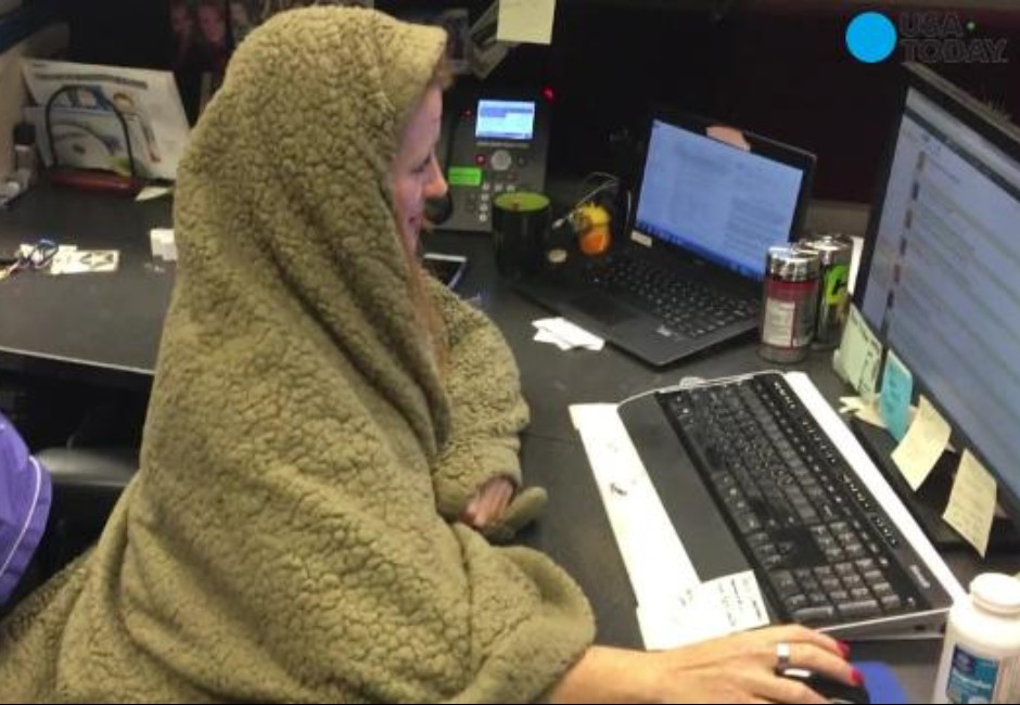 辦公室冷吱吱讓腦袋凍僵？研究證實：溫暖一點能提高女性生產力！