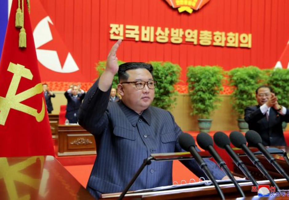 北韓宣布「戰勝疫情」 ！譴責南韓惡意傳播病毒　金正恩確診時軍人落淚影像曝光