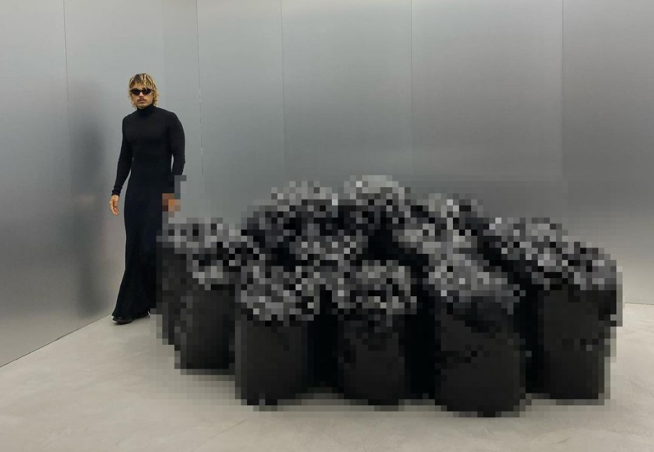圖／在座的各位都是垃圾？邁阿密設計展出現超奇葩「垃圾袋沙發」　背後其實有深遠涵義