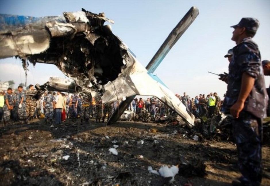 疑72人全數罹難？尼泊爾「雪人航空」客機失事  詭異旋轉90度墜毀
