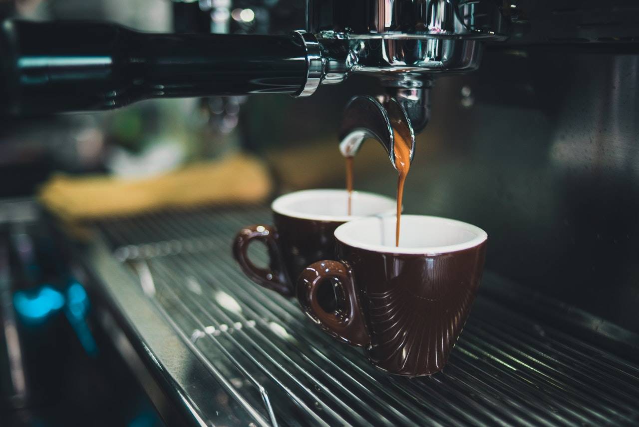 咖啡機研磨咖啡示意圖