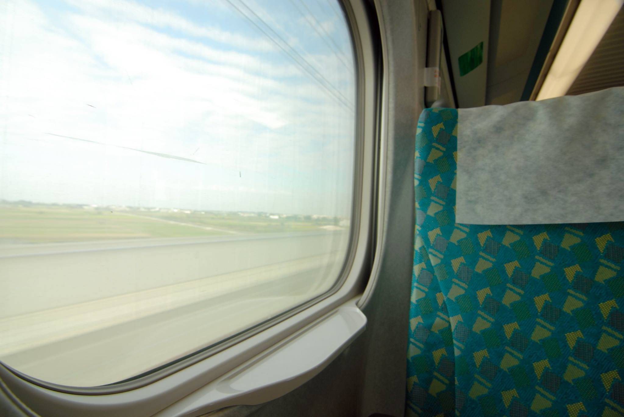 許多人在高鐵訂位時都偏好選擇「靠窗」的座位