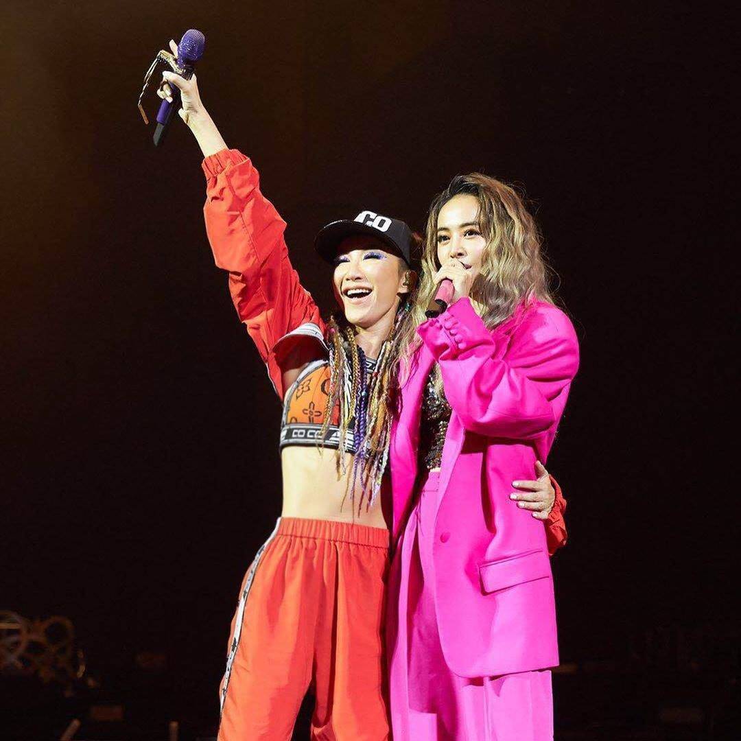 李玟2019年6月邀請蔡依林擔任演唱會嘉賓。
