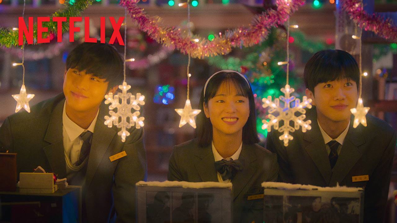 Netflix 9月片單來了！改編自台劇《想見你》、讓劇迷們期盼以久的韓劇《走進你的時間》終於準備上線，24日釋出最新正式預告，神還原台版卡帶穿越名場面，男主角安孝燮「脫衣激吻」女主角全余贇的高甜畫面更是讓粉絲嗨爆！趕快跟著《網路溫度計》一起來看Netflix 9月份的最新上、下架片單有哪些吧！